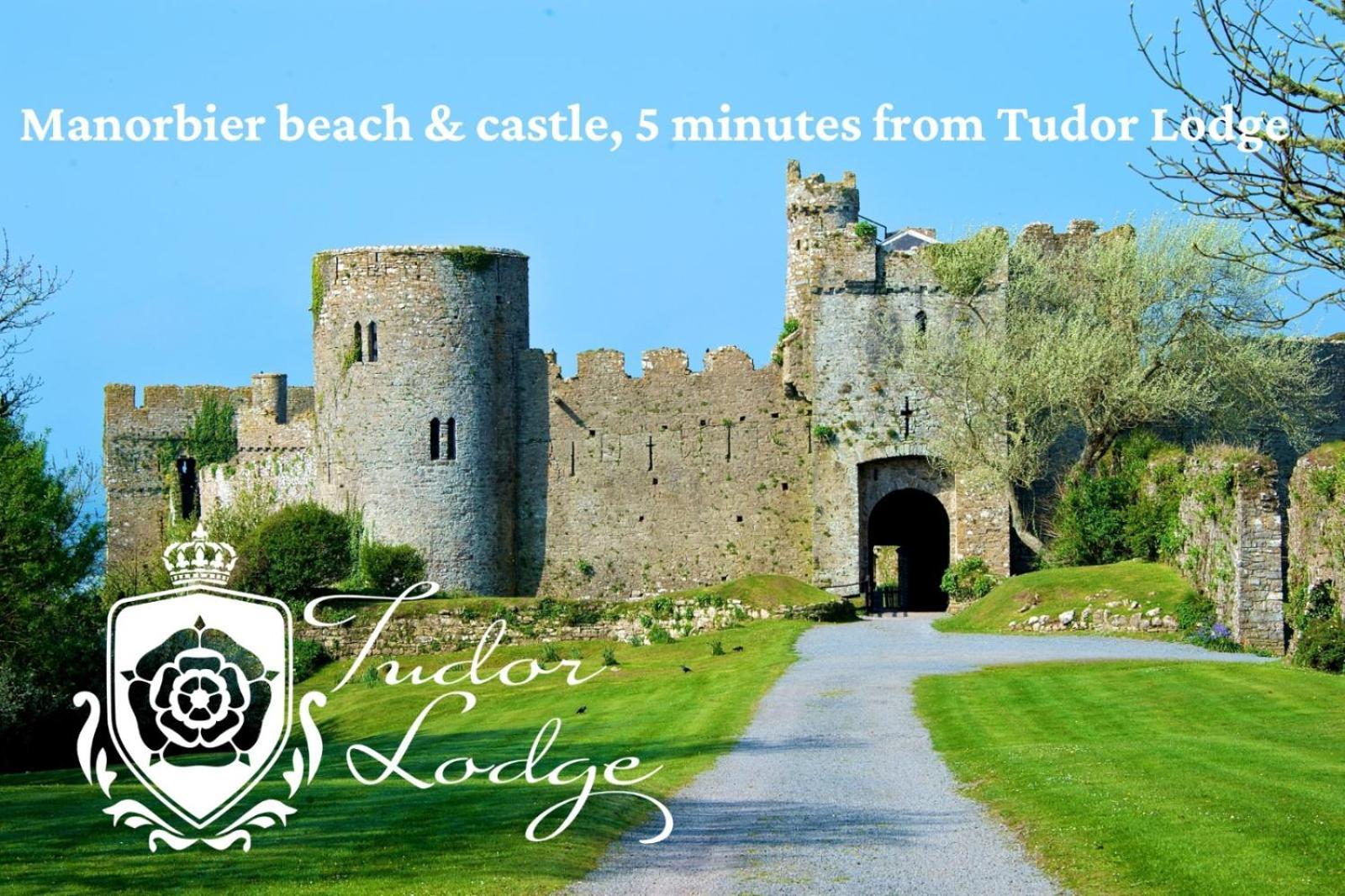Tudor Lodge Bed & Breakfast Manorbier Exterior photo
